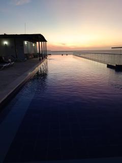 Apartamento 6 personas con balcon vista al mar desayuno gratis y anfitrion 24 horas - 2