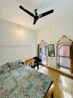 Om Rest House - 6