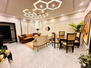 Spacious 2 Bed Apartment SF06 Air Avenue DHA Phase 8 near Ring Road AirPort Near Park - 1