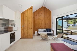 Salt Air Retreat Mount Views by Five Star Focused - 1