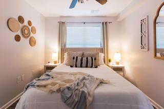 Spacious 3 Bed Condo Near ETSU - 2