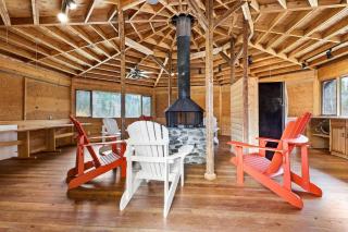 Cabin on Private 8-acre Lake - 9