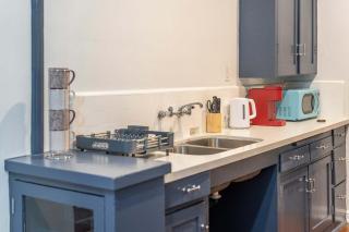 Furnished One Bed-One Bath in Hollywood - 3