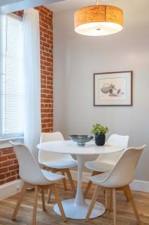 Furnished Studio in Silver Lake with Parking - 9