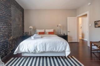 Modern Apartment in Korea Town - 1