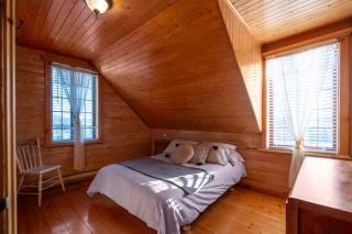 Rustic Chalet Hideaway - Hot Tub & Trail Access - 4