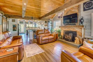 Walk to Beaches & Trails: Waterfront Maine Escape! - 7