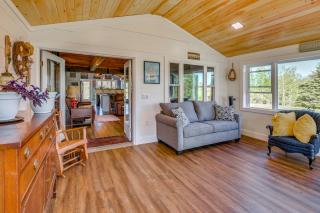Walk to Beaches & Trails: Waterfront Maine Escape! - 4