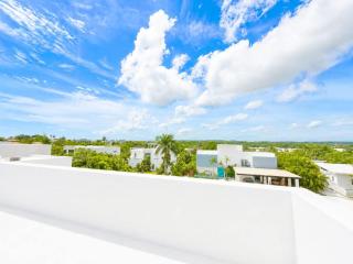 4bd Villa w ocean view rooftop in Sosua Ocean Vill - 2