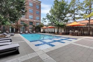 Downtown Tulsa Apartment Near Arts District Pool - 4