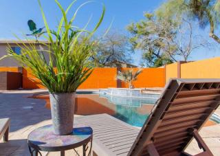 Hot Tub Heated Pool Loving Home Villa - 9