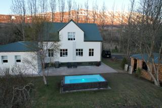 Prestssetrið - Luxury Lodge near Akureyri with large hot tub - 0