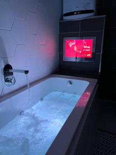 Woodroyd Luxury Apartments - 1