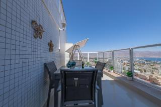 Amazing View, Relaxing Balcony & Pool - 6