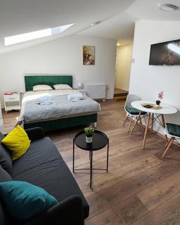 Corner Plaza Apartments Kragujevac - 0