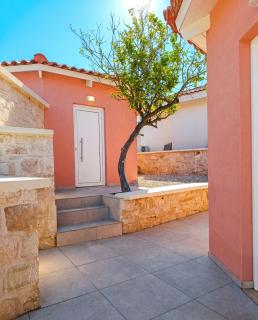 Lux Studios With Private Pool by ILIOS Georgioupoli - 2