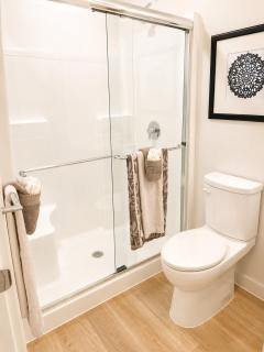 Lovely Brand New Suite - 8
