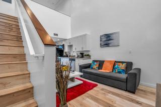 Modern New Close to Downtown LA 1 Bedroom with Parking - 0