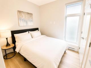 Lovely Brand New Suite - 7