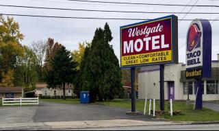 Westgate Manor Motel Austintown & Youngstown OHIO - 2