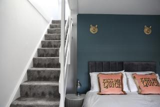 Cosy Home; New Refurbished Home and Double Parking - 2