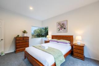 Spacious Seaview 3-Bedroom Home in Orewa - 3