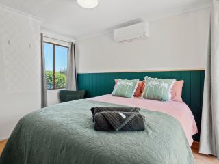 Ocean Reef Marina by the Sea 4BR plus Study plus - 2