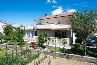 Apartments and rooms with parking space Palit, Rab - 22221 - 8