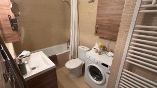 Bright & Modern Getaway with Terrace - 7