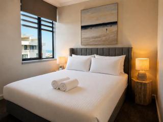 Beachside 2-Bed Retreat Near Coast - 2