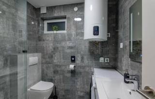 Amazing Home In Banfi - 5