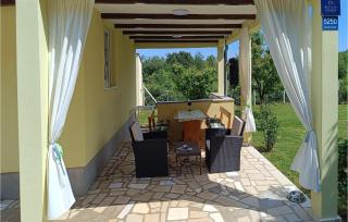 1 Bedroom Gorgeous Home In Marcana - 1