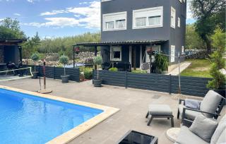Gorgeous Home In Polje - 9