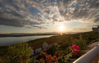 Lovely Apartment In Dramalj With Wifi - 1