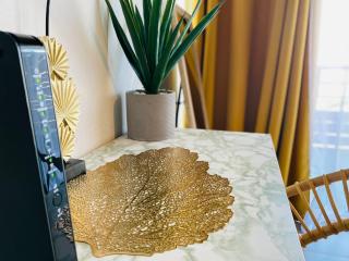 Hibis Gold - Cayenne - 7