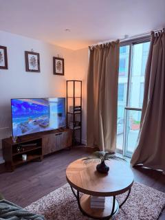 One bedroom flat in MailBox with Free parking - 9