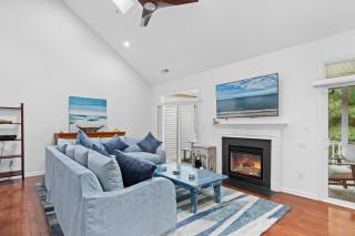 The Hingham House - 8