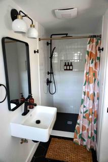 Half mile to beach, Family & Pet Friendly - 5