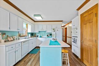 Vineyard Cove - 2