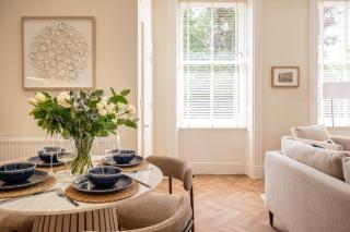Stunning 2 Bedroom Flat in the Centre of Cheltenham - 7