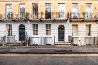 Stunning 2 Bedroom Flat in the Centre of Cheltenham - 5