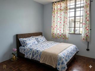 Zara Homestay - 3