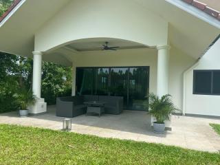 Garden Villa Huay Yai - 8