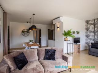 One-Bedroom Ocean View Apartment at Blue Bay Greenview - 4