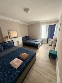 Clarens Suite Toronto - Private Washroom, Onsite Parking, Direct Transit to CN Tower, Toronto FC Games, Rodgers Centre - 4