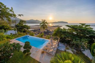 Hortensia Luxury Beach Villa - 8