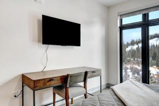 Downtown WP Condo 1304 I Hot Tub I AC I Great Views I Activity Program - 4