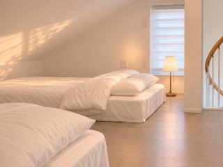 HongDae 4min walk #3BD 2BA #Baby crib #8 Queen beds #private terrace - Seúl - 1