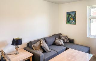 3 Bedroom Cozy Home In Maribo - 8
