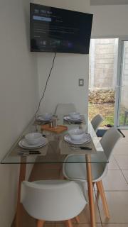 Hermosa casa cerca de todo - 1